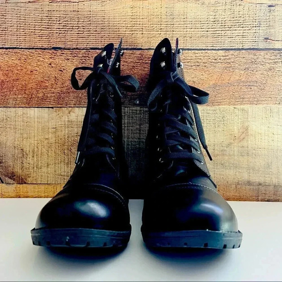 NWT Disney’s Lilo & Stitch Fold-Over Stitch Skeleton Combat Boots - Picture 5 of 8